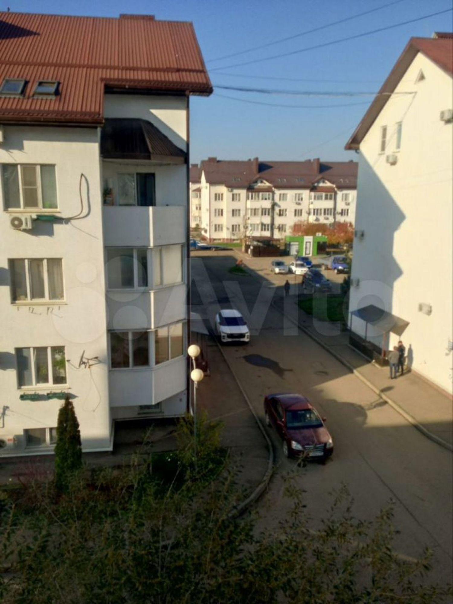 Купить квартиру за 4 000 000 рублей на Генерала Петрова ул, 25