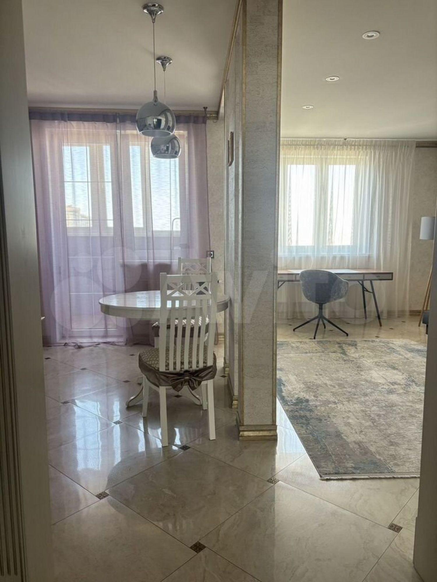 Купить квартиру за 11 700 000 рублей на Российская ул, 74