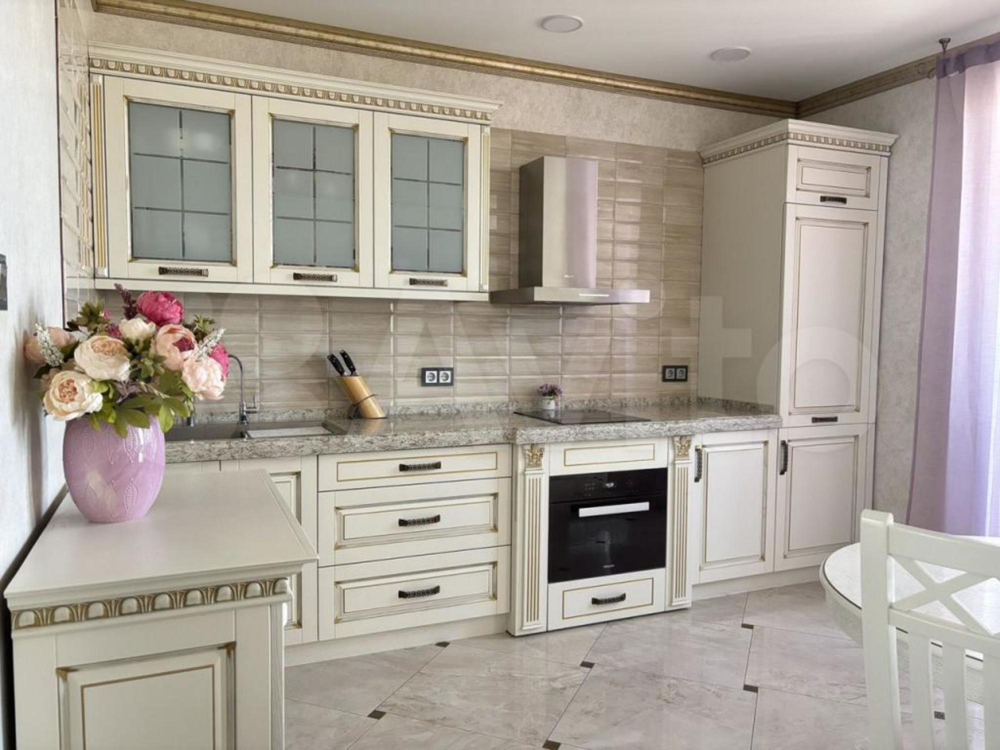 Купить квартиру за 11 700 000 рублей на Российская ул, 74