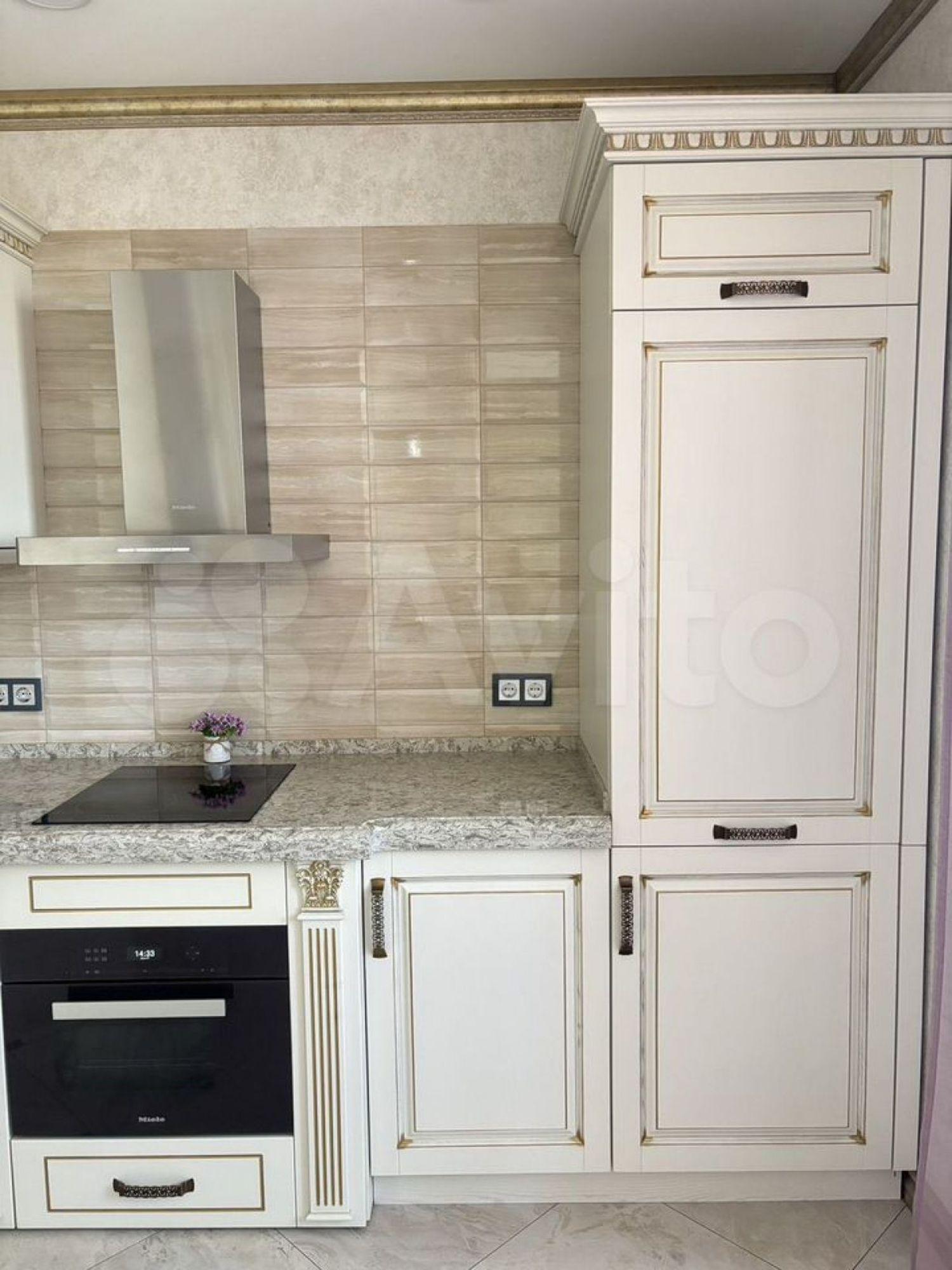 Купить квартиру за 11 700 000 рублей на Российская ул, 74