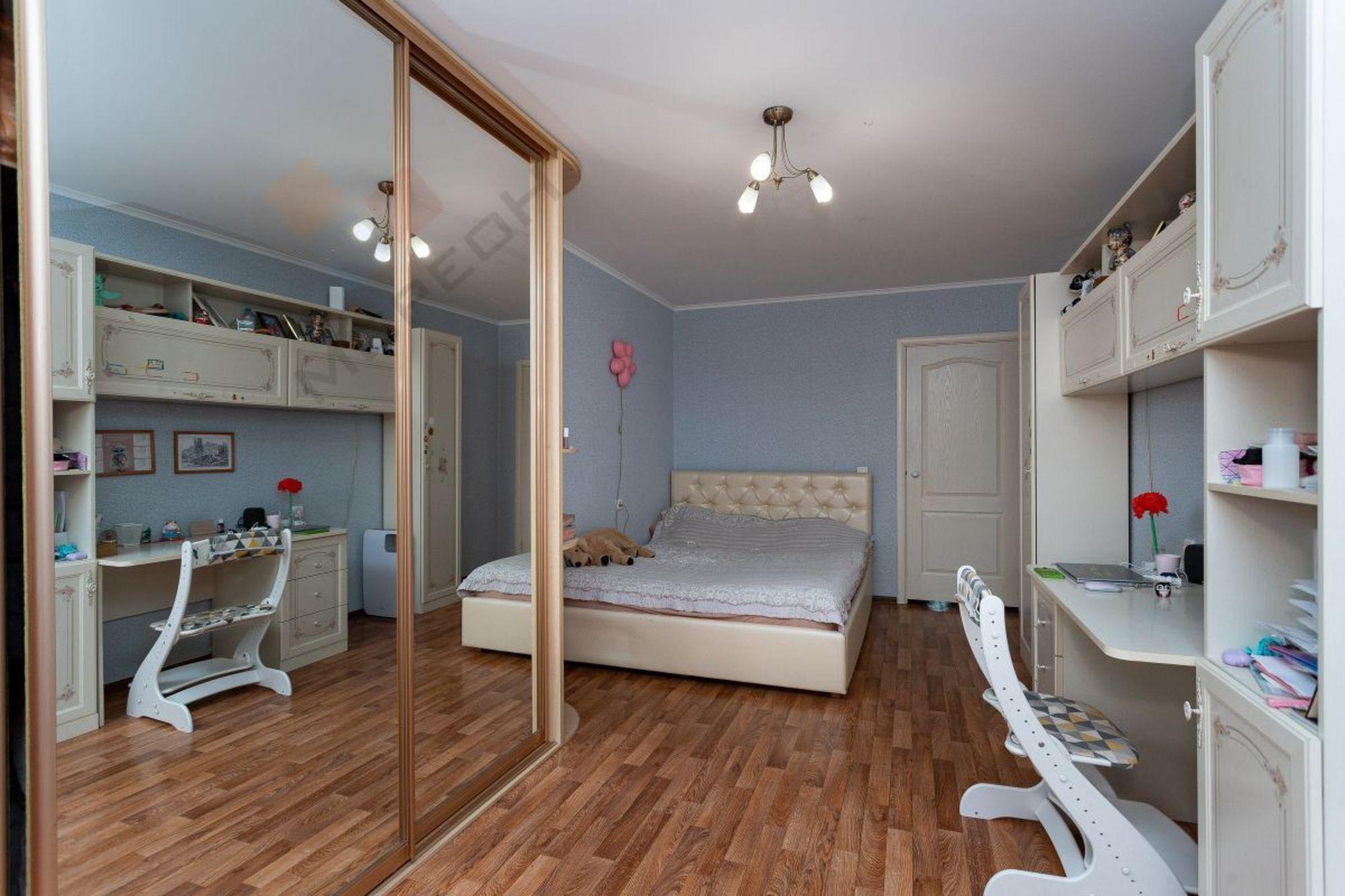 Купить квартиру за 9 800 000 рублей на Зиповская ул, 48