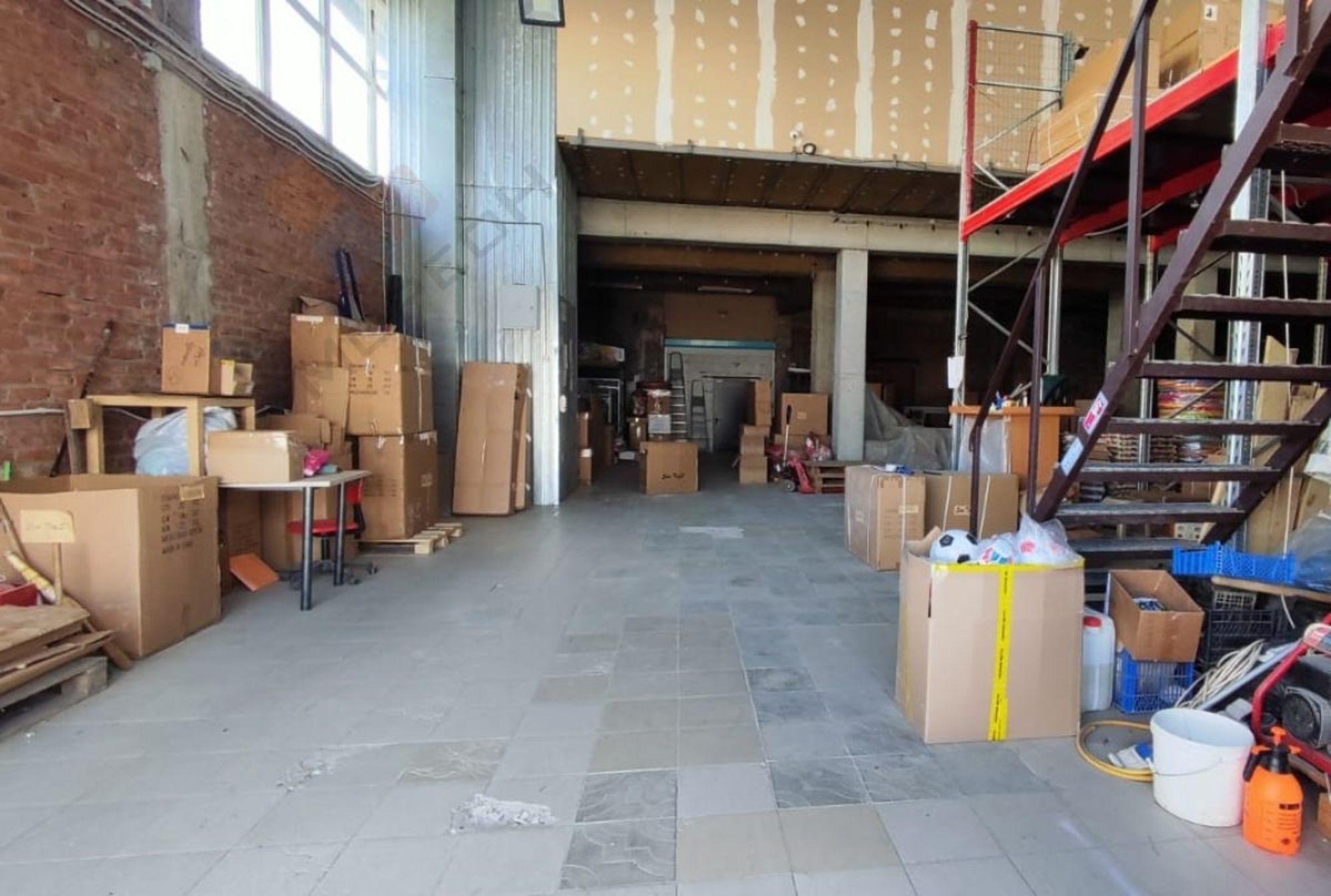 Сдать складское помещение за 350 000 рублей на Майский пр-д, 14/4