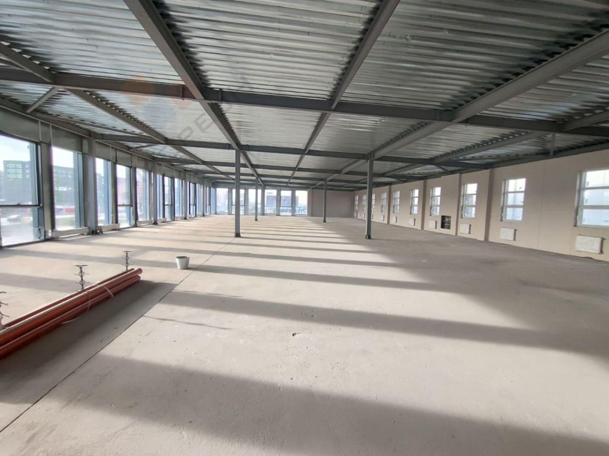 Сдать торговое помещение за 3 675 000 рублей на Западный Обход ул, 41/1