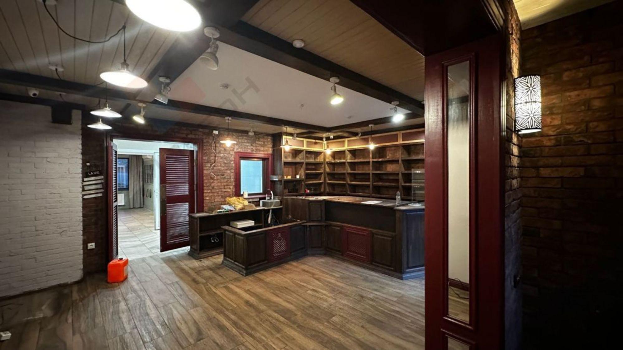 Сдать торговое помещение за 230 000 рублей на Восточно-Кругликовская ул, 28/1