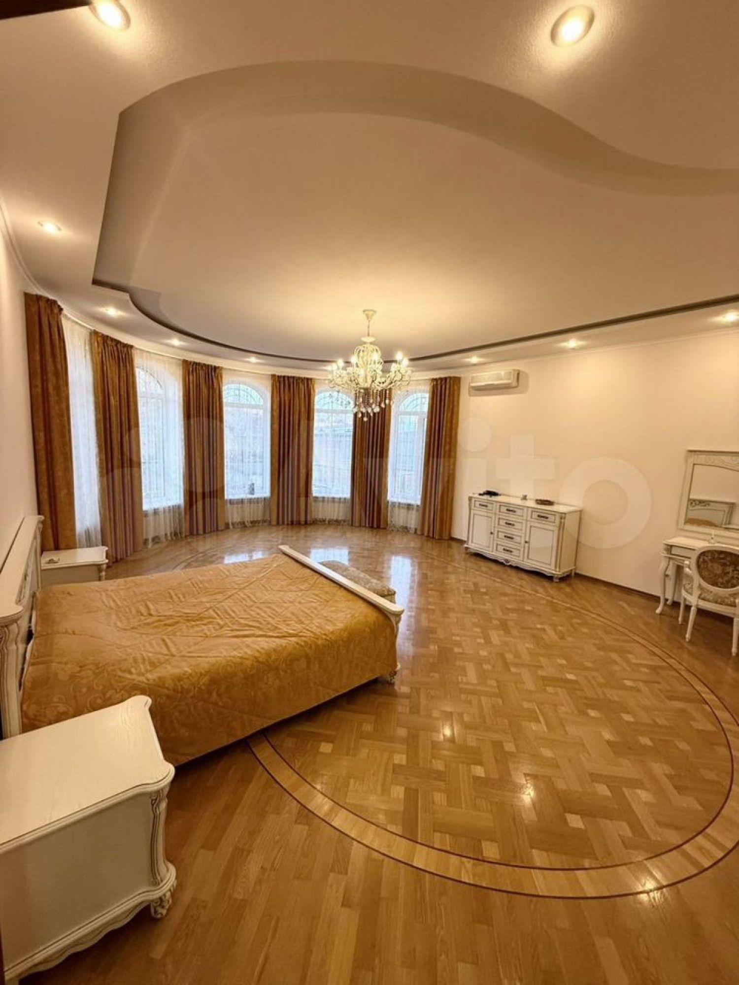 Купить дачу, дом, коттедж за 60 000 000 рублей на Красных Партизан пр-д, 4