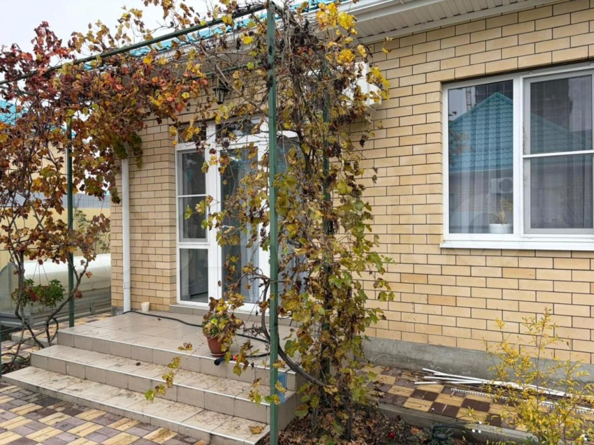 Купить дачу, дом, коттедж за 11 500 000 рублей на 9-й Горнострелковой дивизии ул, 8