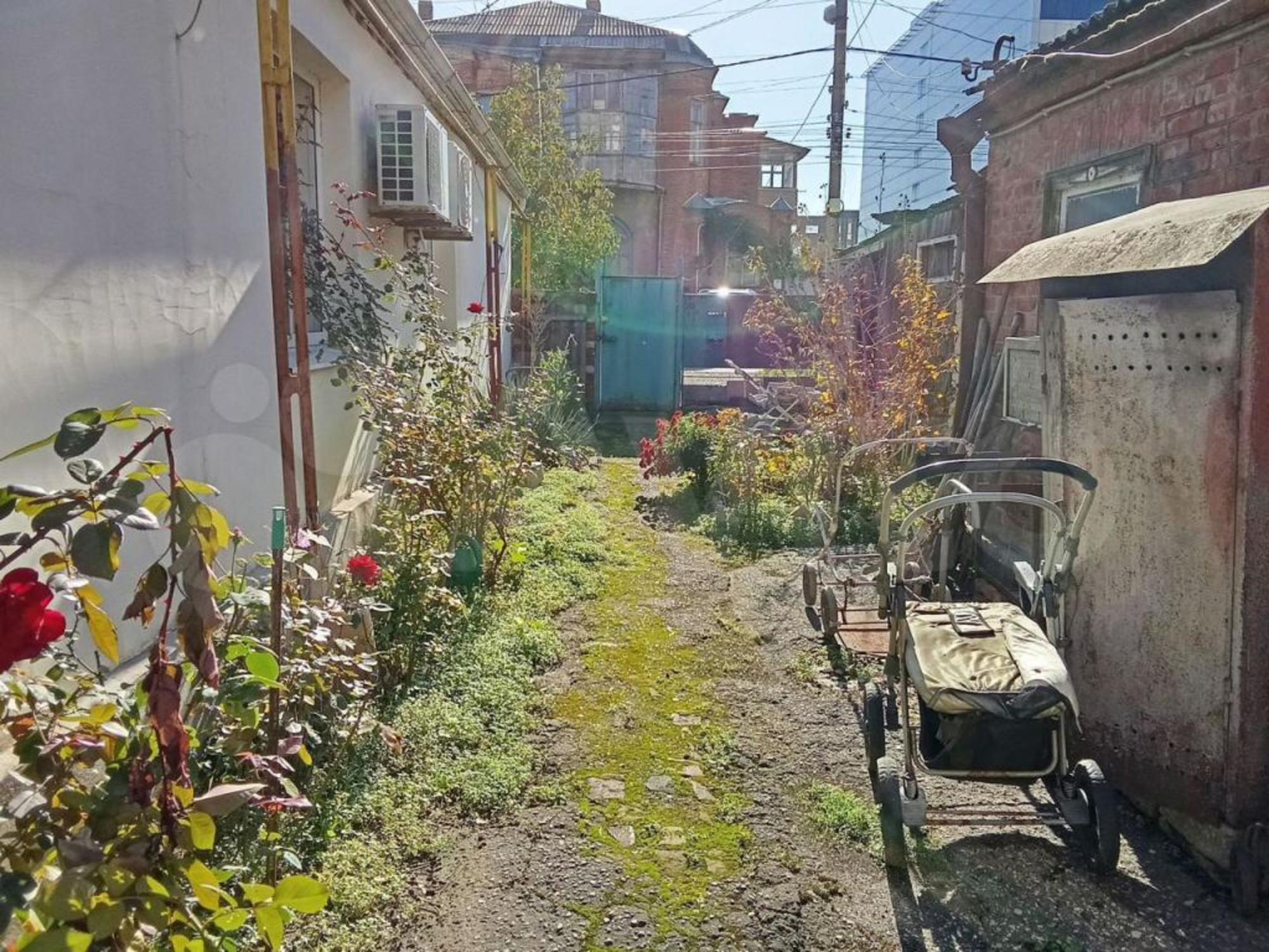 Купить дачу, дом, коттедж за 20 000 000 рублей на Новокузнечная ул, 43