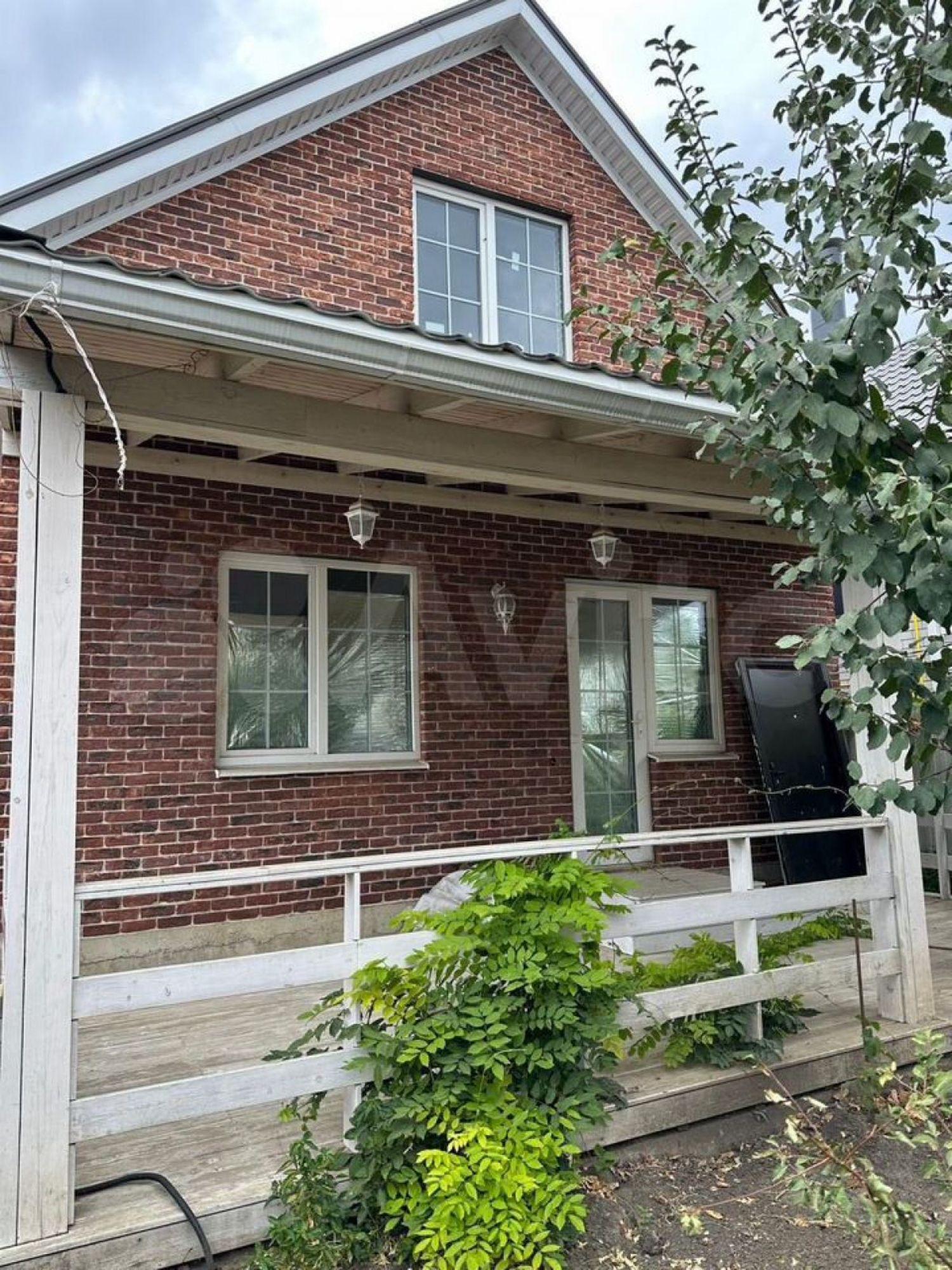 Купить дачу, дом, коттедж за 14 000 000 рублей на 1 Мая ул, 617