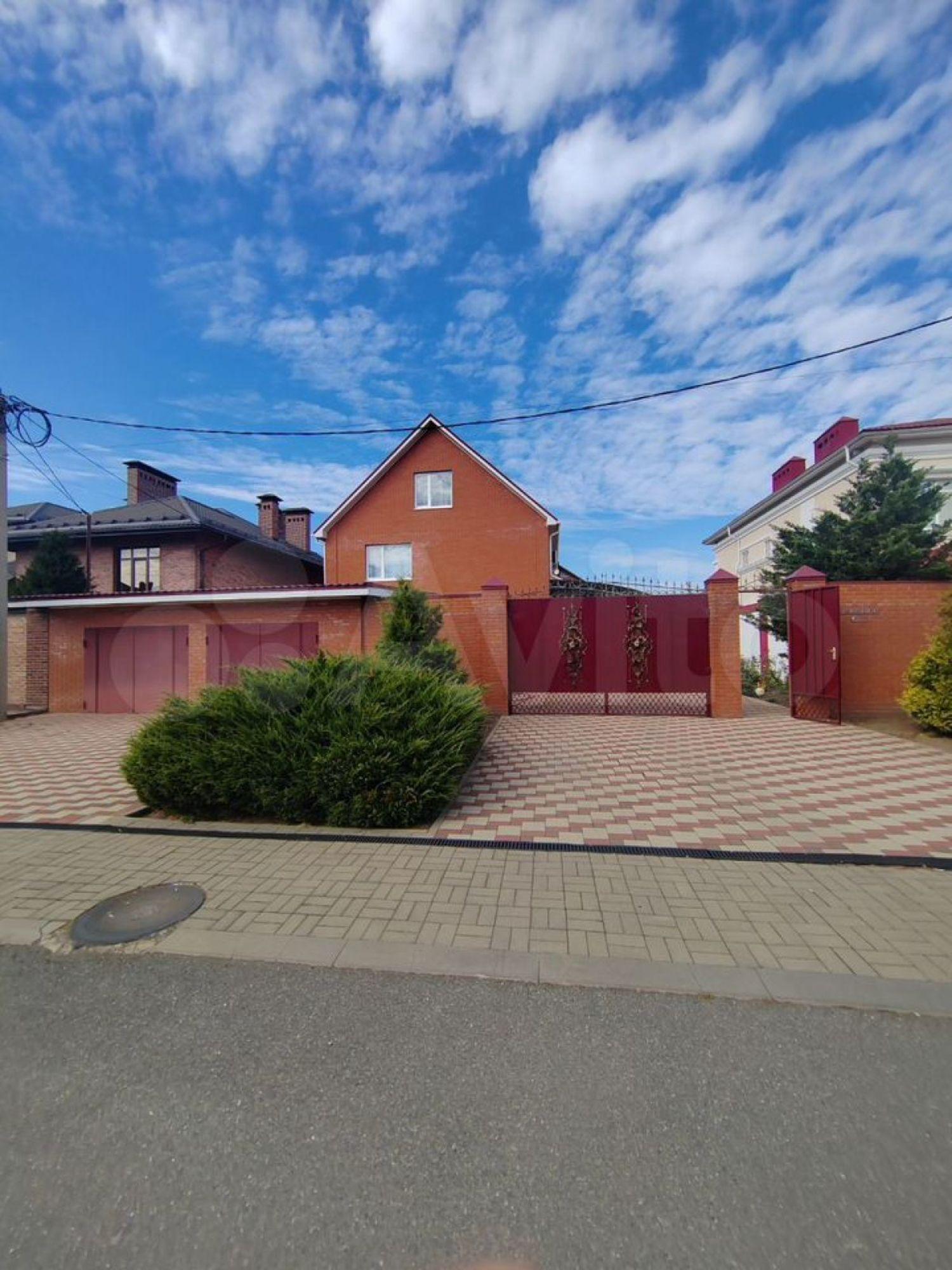 Купить дачу, дом, коттедж за 24 700 000 рублей на 2-я Полевая ул, 43