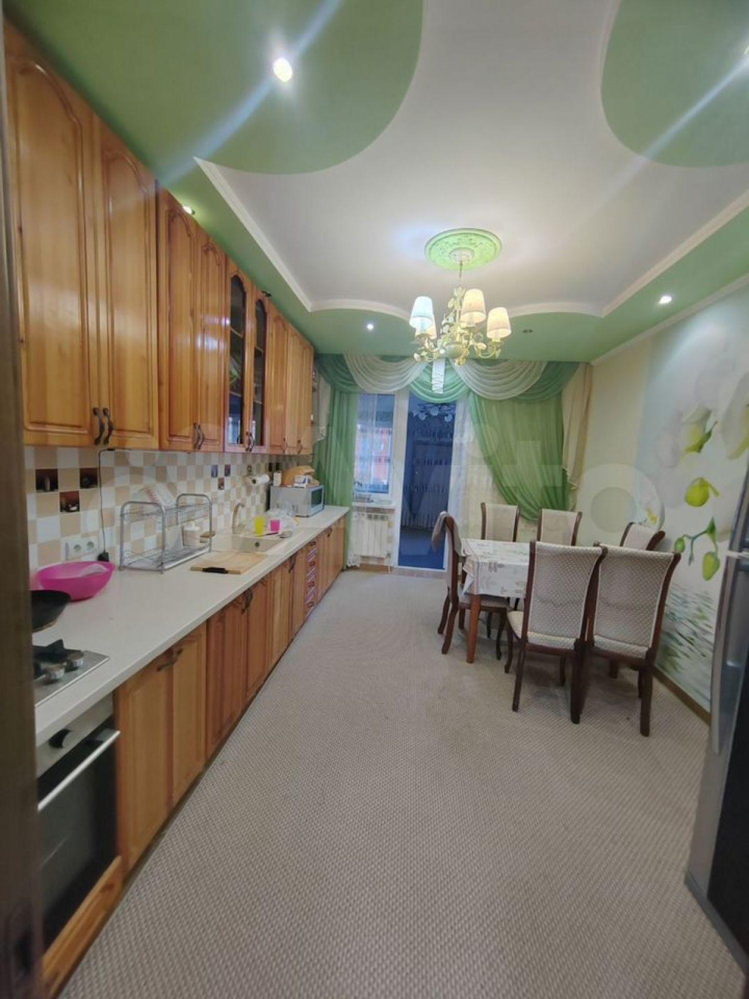 Купить дачу, дом, коттедж за 24 700 000 рублей на 2-я Полевая ул, 43