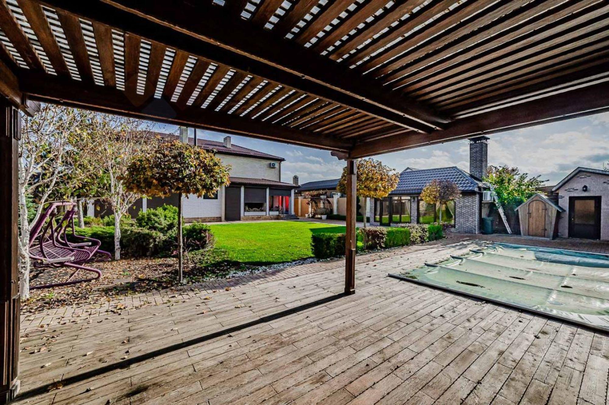 Купить дачу, дом, коттедж за 75 000 000 рублей на Федоровская ул, 45