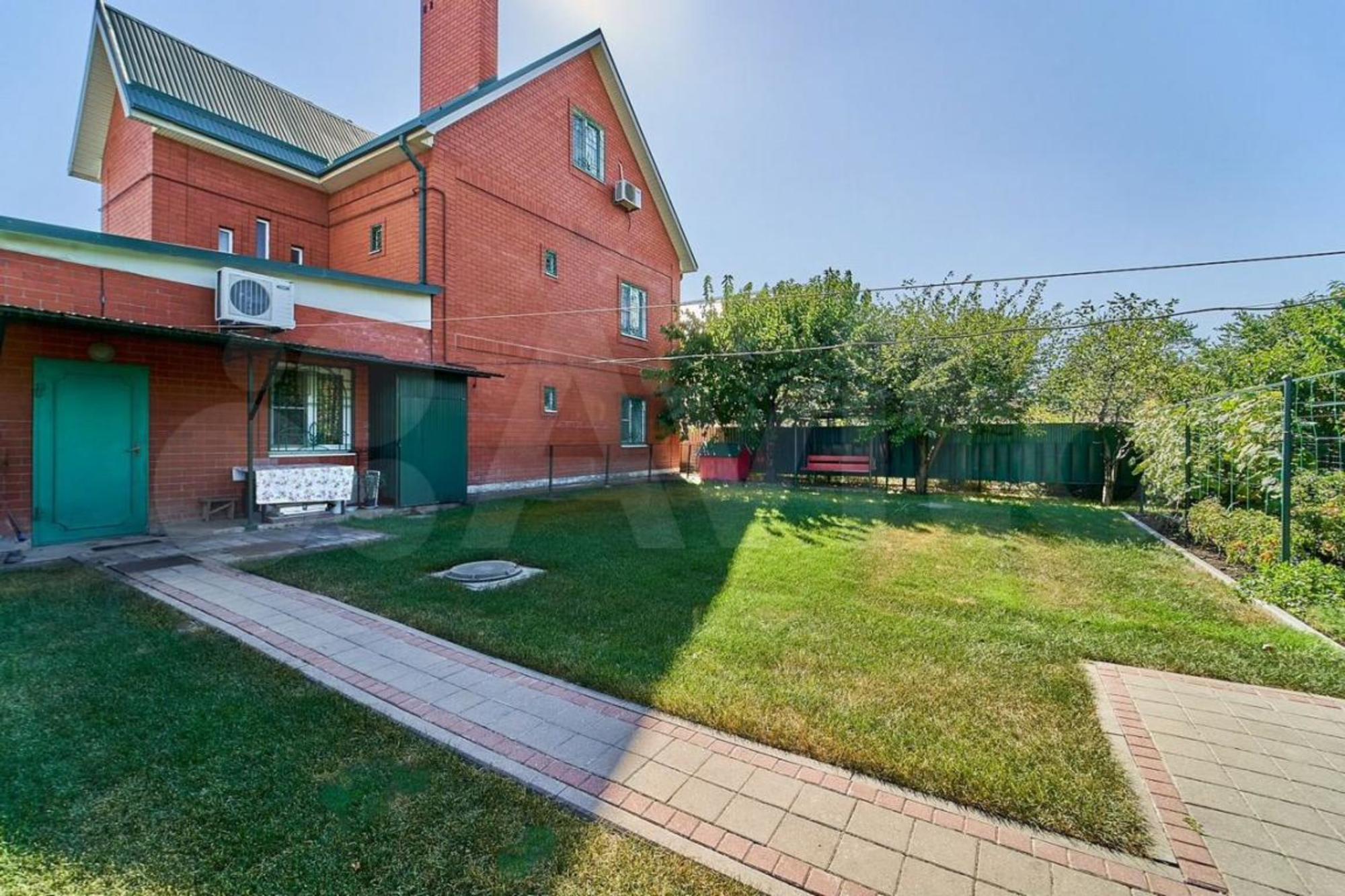 Купить дачу, дом, коттедж за 19 500 000 рублей на Академика Губкина ул, 129