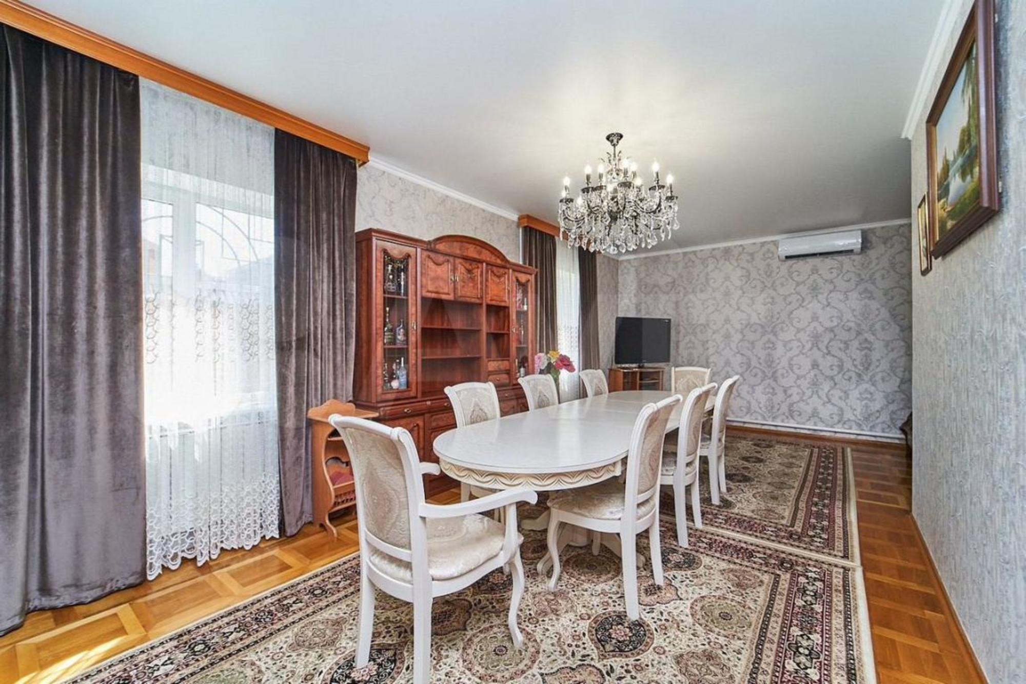 Купить дачу, дом, коттедж за 19 500 000 рублей на Академика Губкина ул, 129