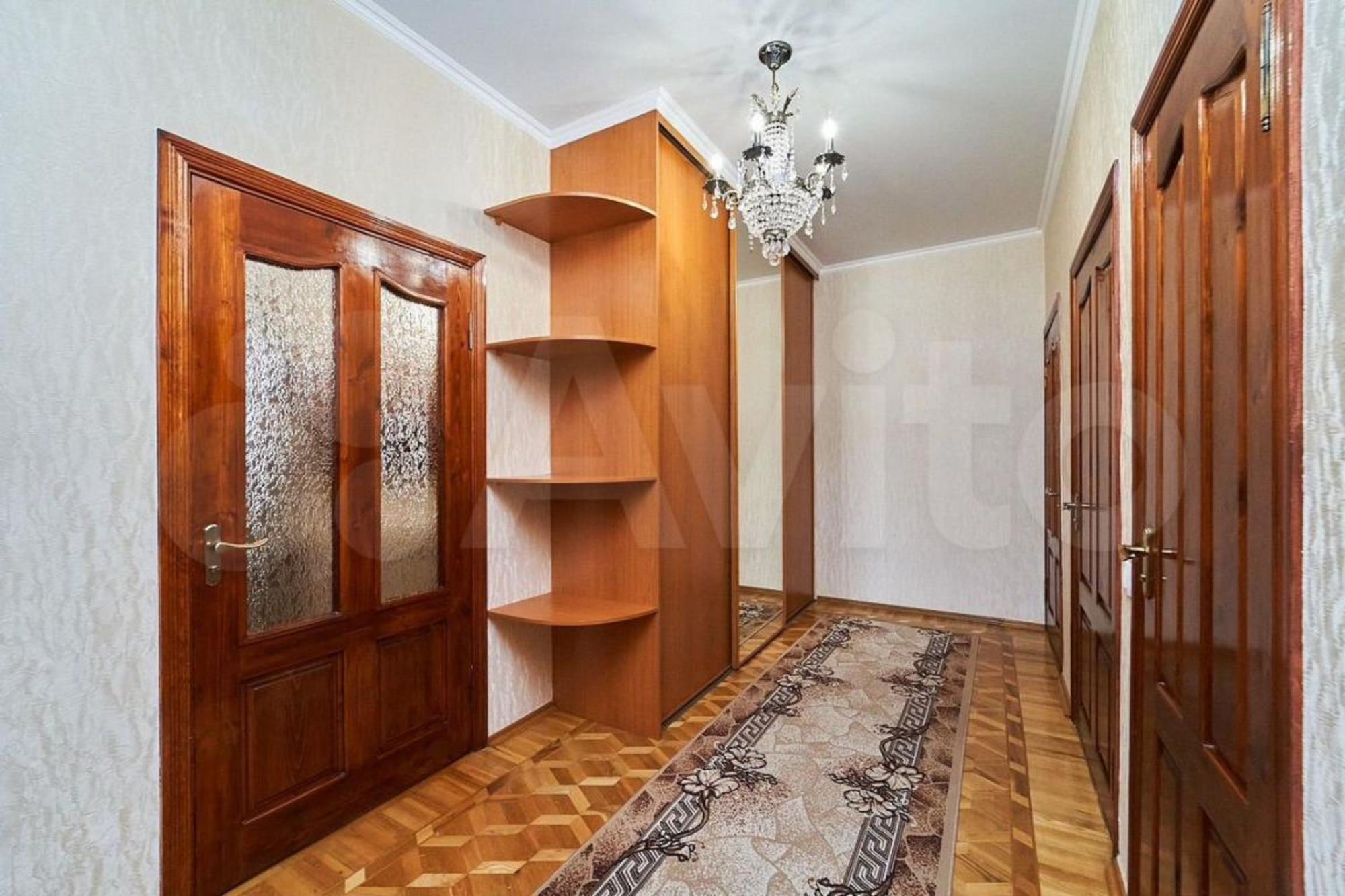 Купить дачу, дом, коттедж за 19 500 000 рублей на Академика Губкина ул, 129