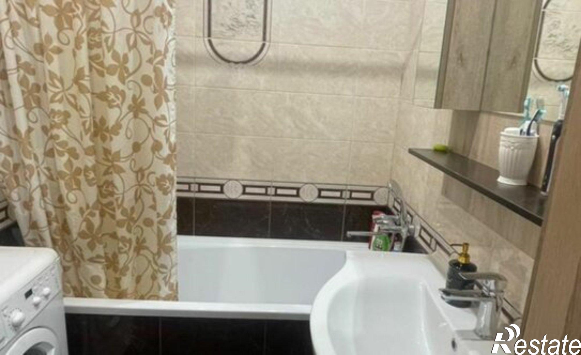 Купить квартиру за 10 000 000 рублей на Российская улица, 79/3 к1