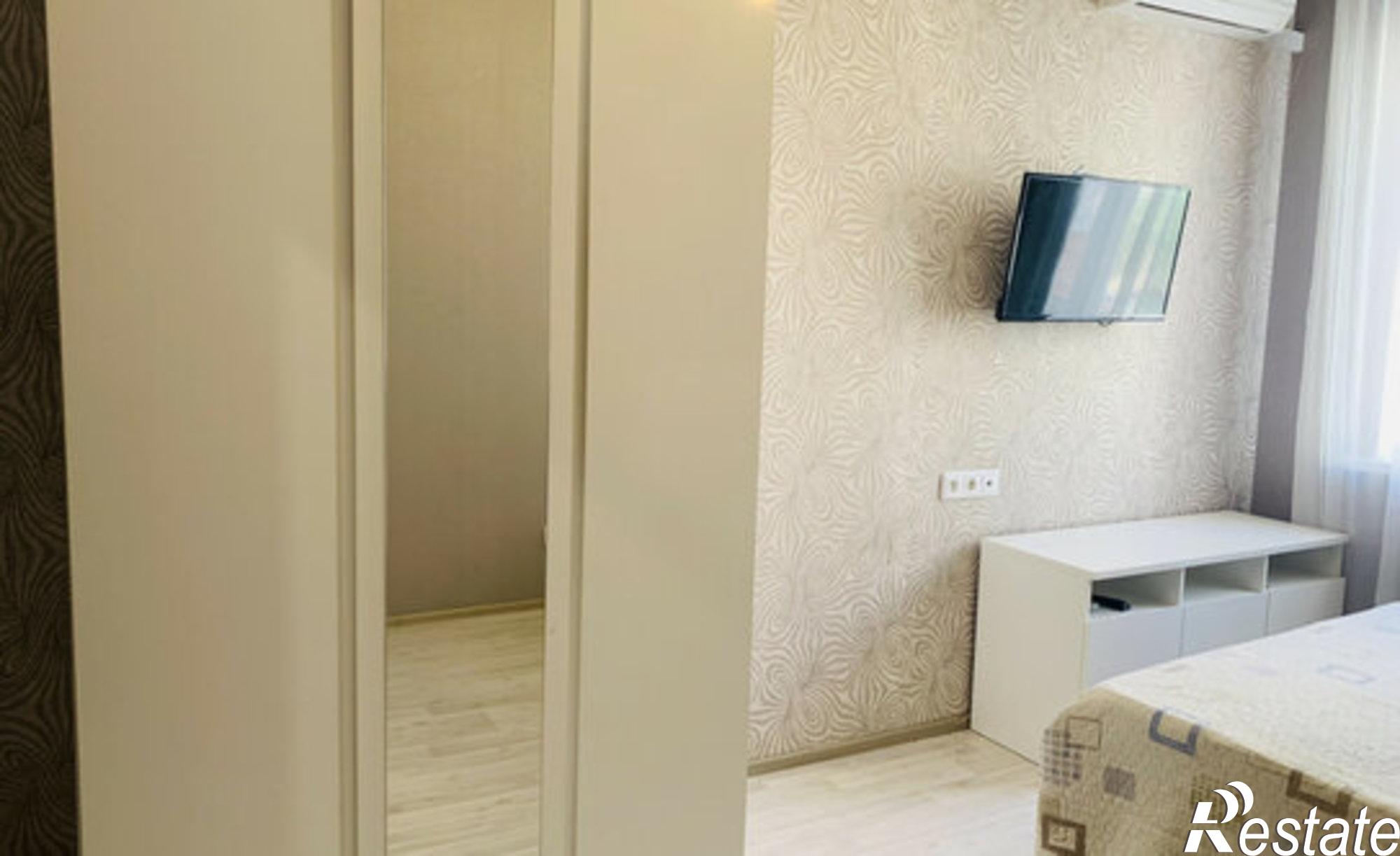 Купить квартиру за 3 100 000 рублей на Российская улица, 267 к5