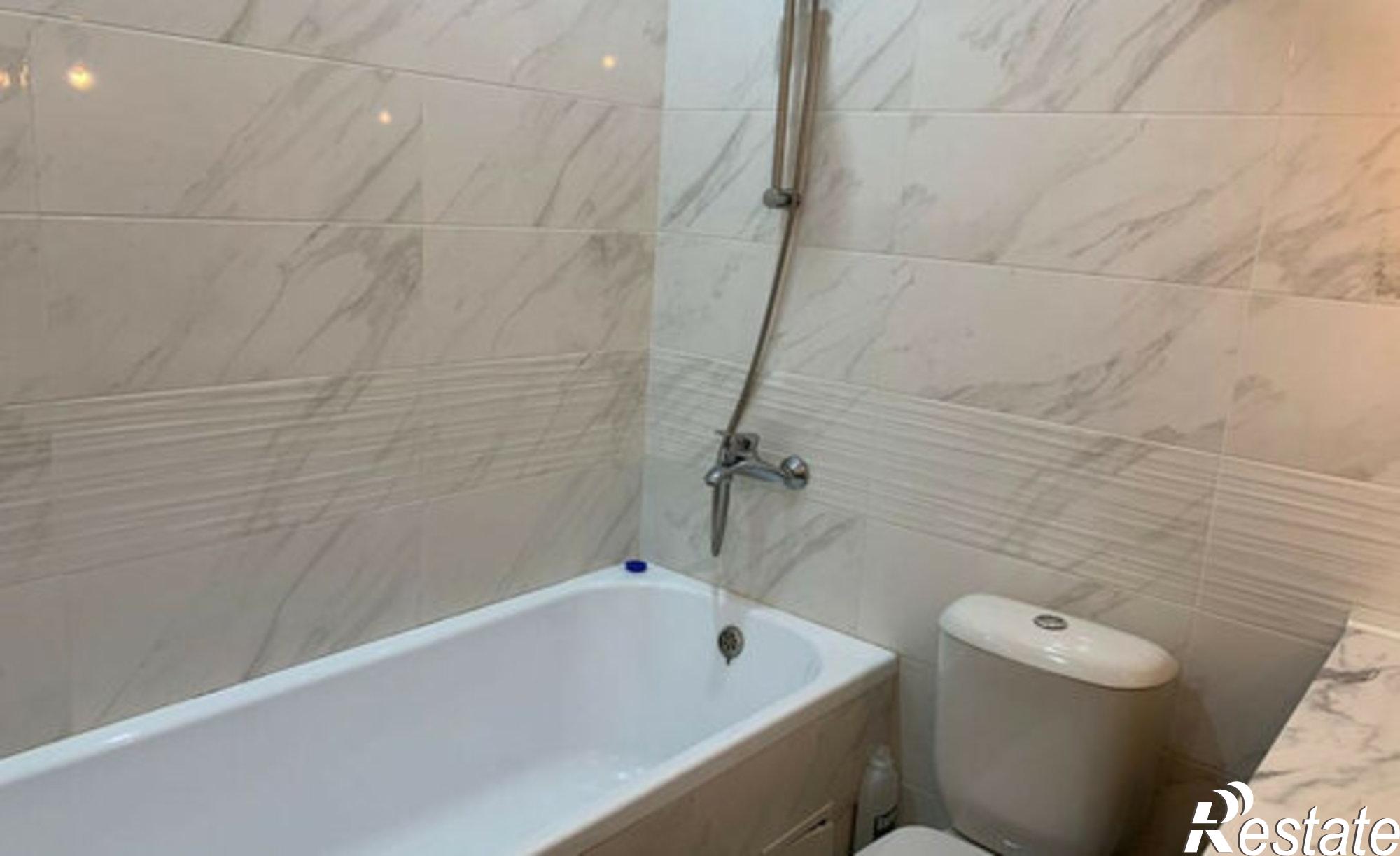 Купить квартиру за 5 200 000 рублей на ул им. Цезаря Куникова, 24 3