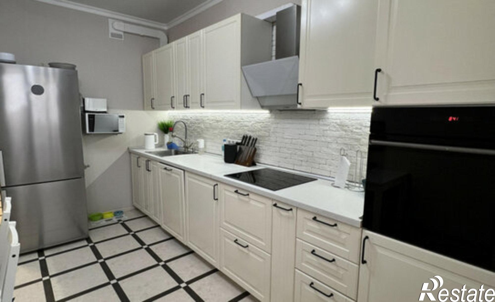 Купить квартиру за 4 100 000 рублей на ул Кореновская, 57 1