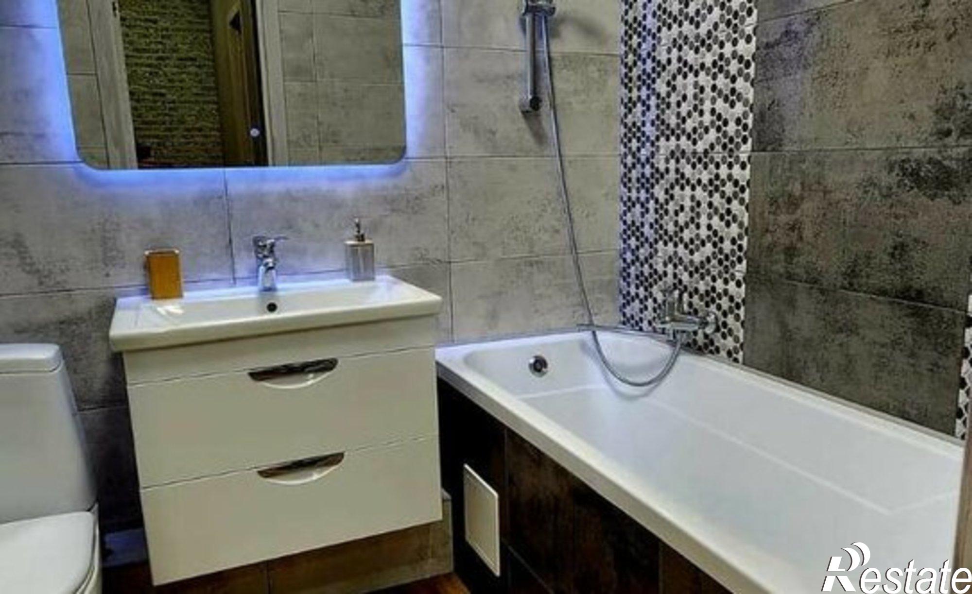 Купить квартиру за 4 650 000 рублей на улица имени Героя Ростовского, 8