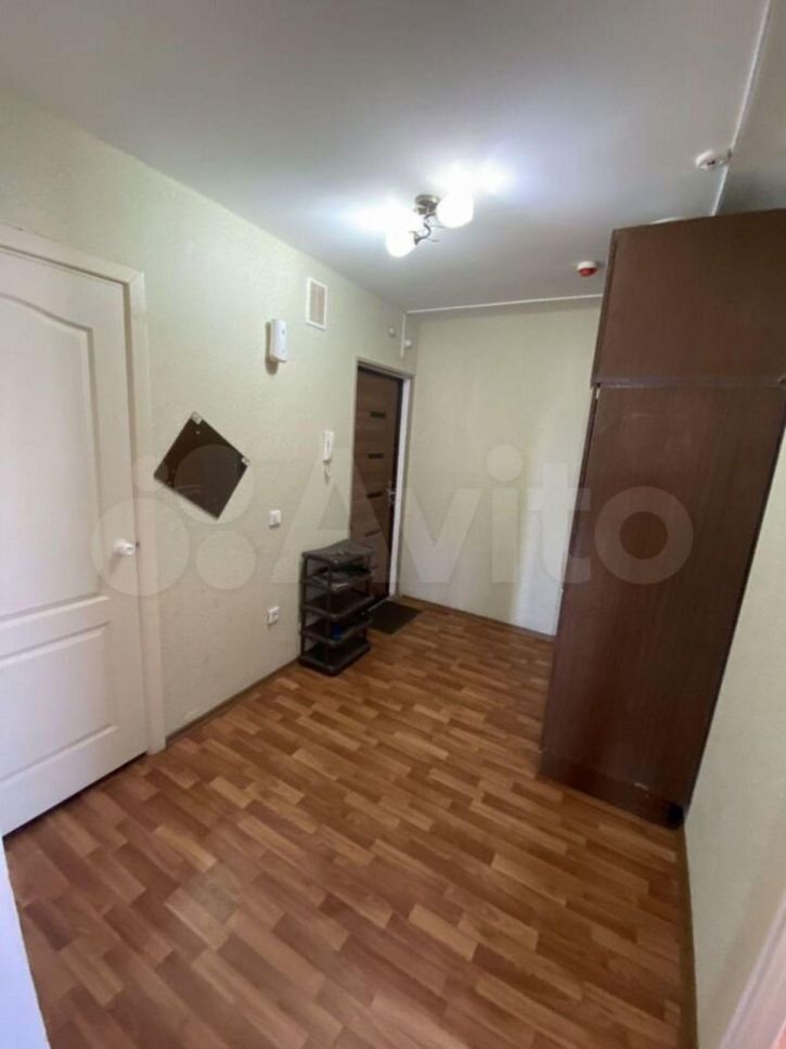 2-комн квартира Героев-Разведчиков ул, 42