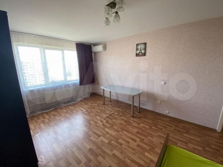 2-комн квартира Героев-Разведчиков ул, 42