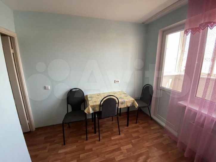 2-комн квартира Героев-Разведчиков ул, 42