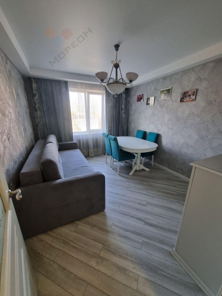 3-комн квартира Чекистов пр-кт, 21