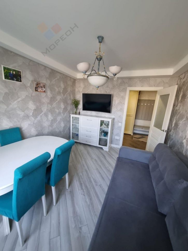 3-комн квартира Чекистов пр-кт, 21