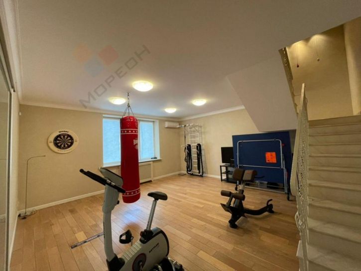 6-комн квартира Офицерская ул, 36