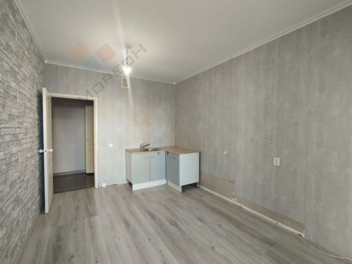 3-комн квартира Зиповская ул, 46