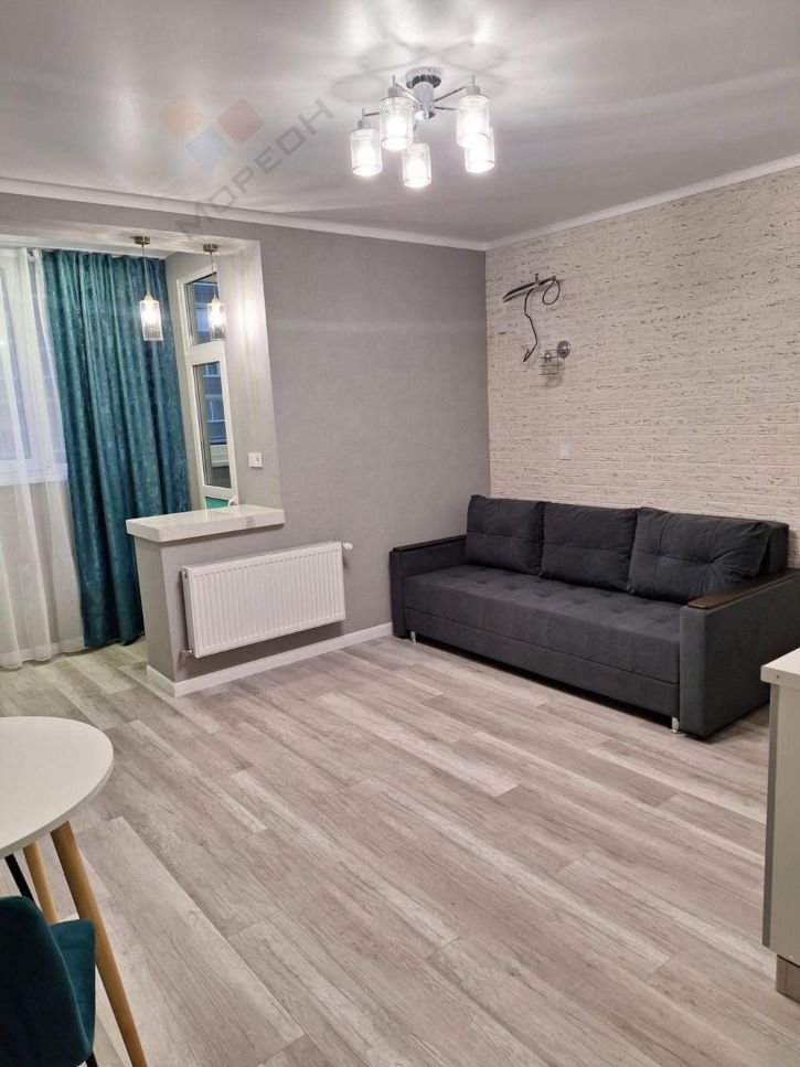 1-комн квартира им. Героя Ростовского ул, 8