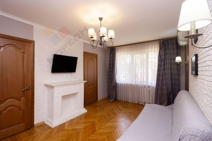 3-комн квартира Симферопольская ул, 38