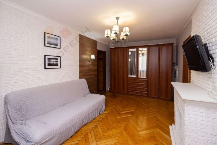 3-комн квартира Симферопольская ул, 38