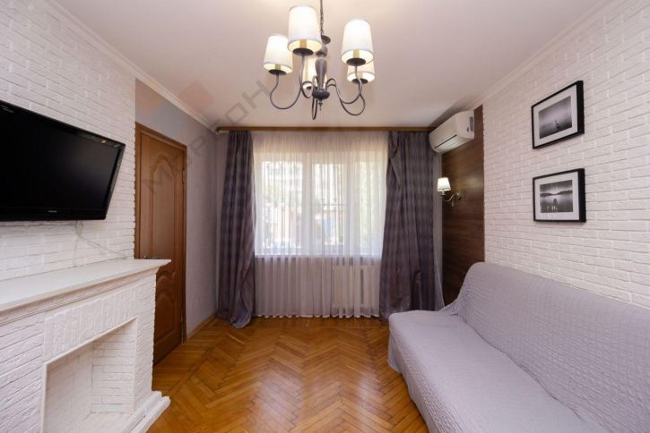 3-комн квартира Симферопольская ул, 38