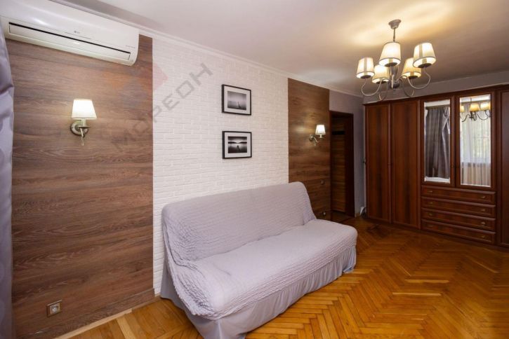 3-комн квартира Симферопольская ул, 38