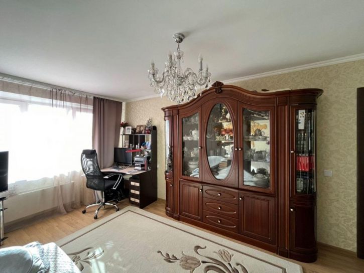 2-комн квартира Калинина ул, 13/ к60