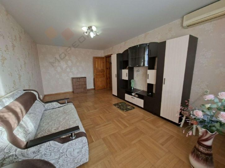 2-комн квартира Симферопольская ул, 18