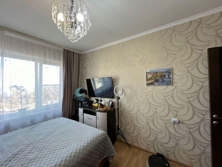 2-комн квартира Калинина ул, 13/ к60