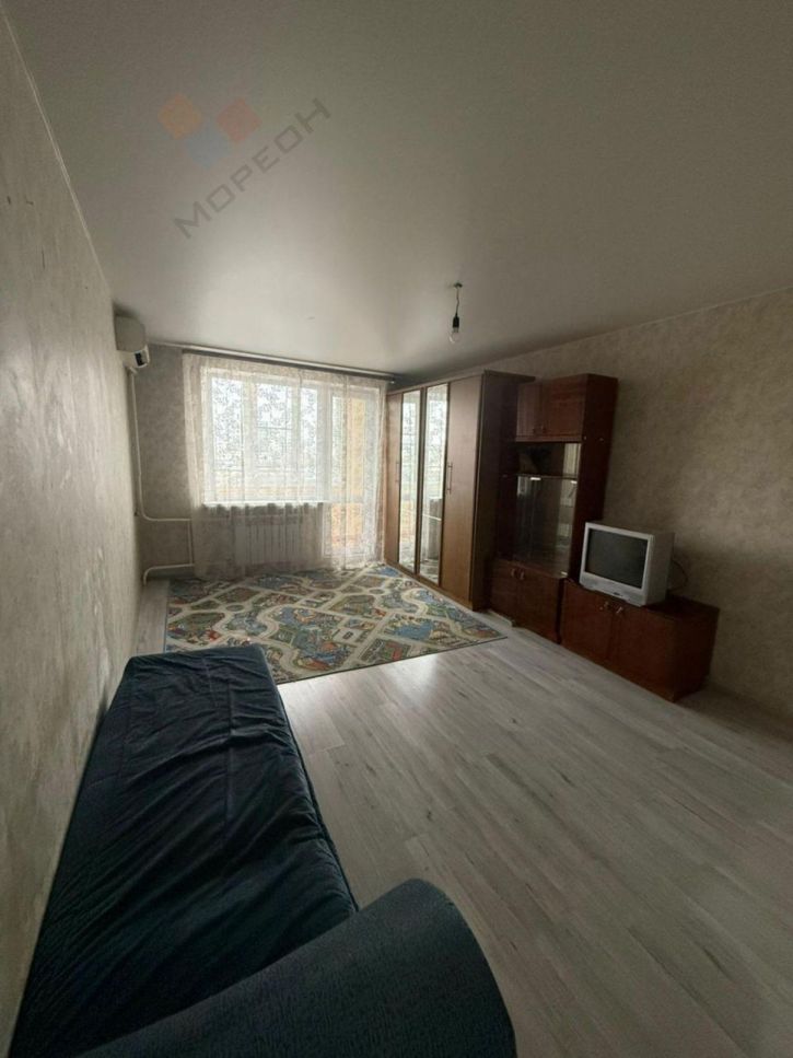 2-комн квартира Уральская ул, 198