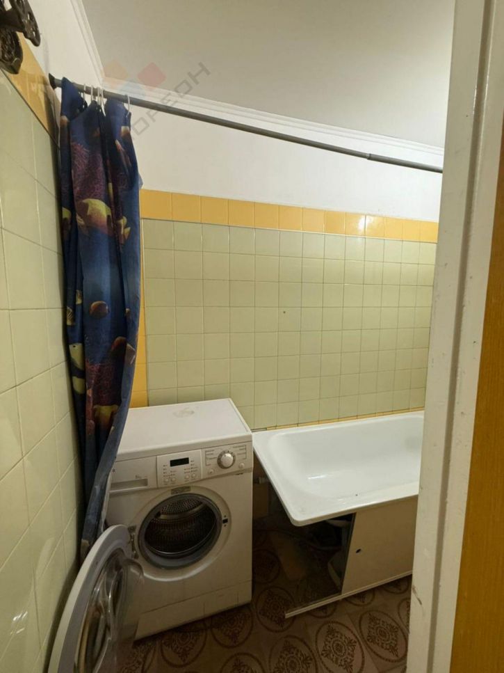 2-комн квартира Уральская ул, 198