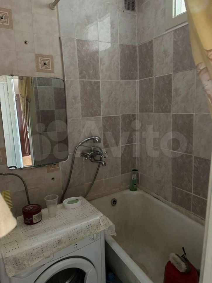 1-комн квартира Селезнёва ул, 202