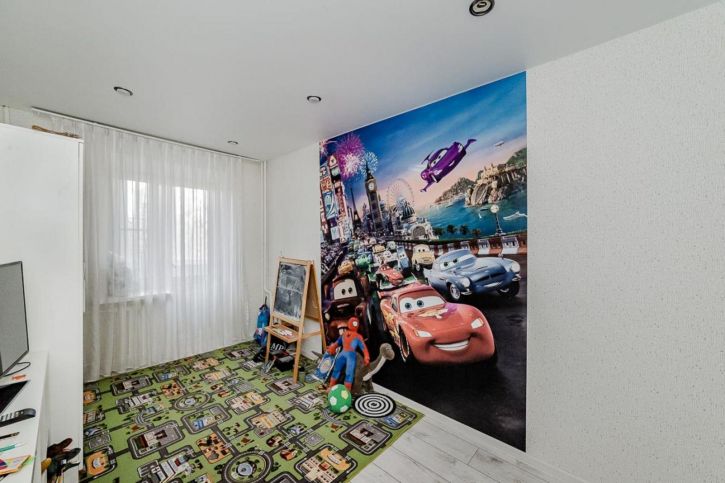 3-комн квартира Атарбекова ул, 25