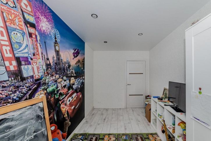 3-комн квартира Атарбекова ул, 25