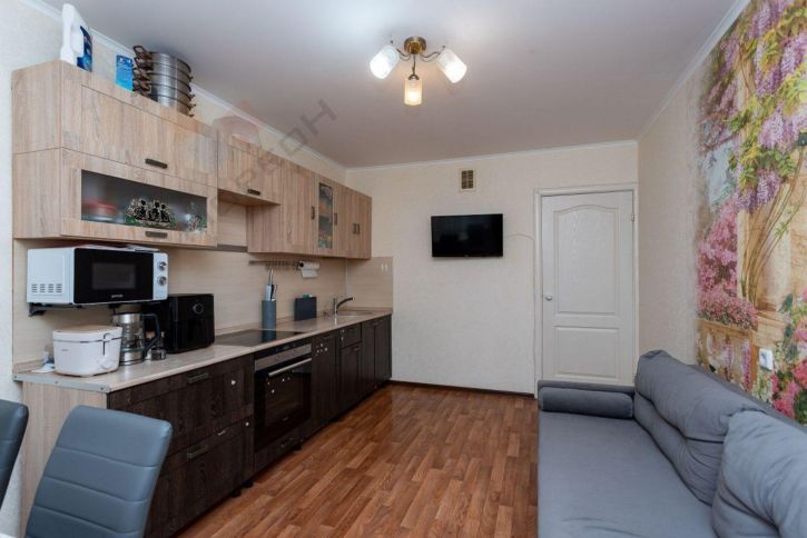 3-комн квартира Зиповская ул, 48