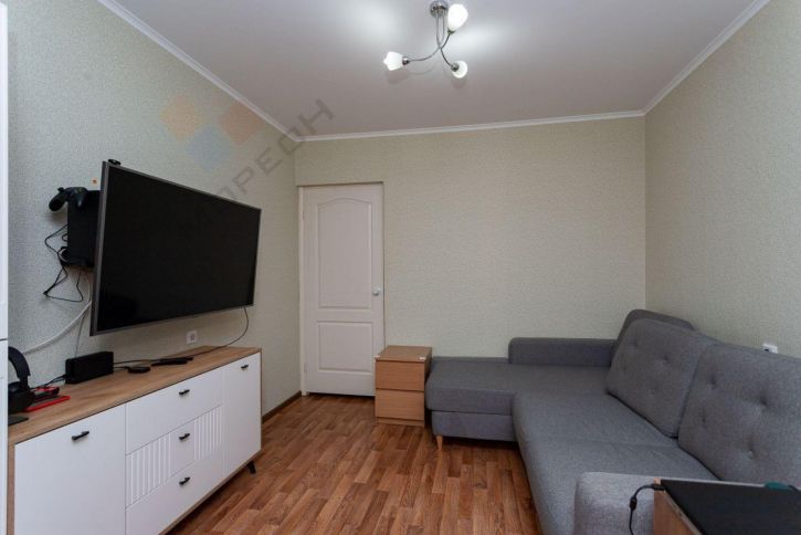 3-комн квартира Зиповская ул, 48