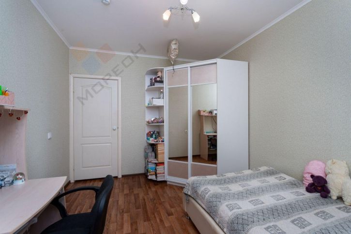 3-комн квартира Зиповская ул, 48