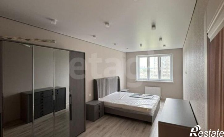 3-комн квартира Адмиралтейский б-р, 3 3,  д. 3 3,  к. 3