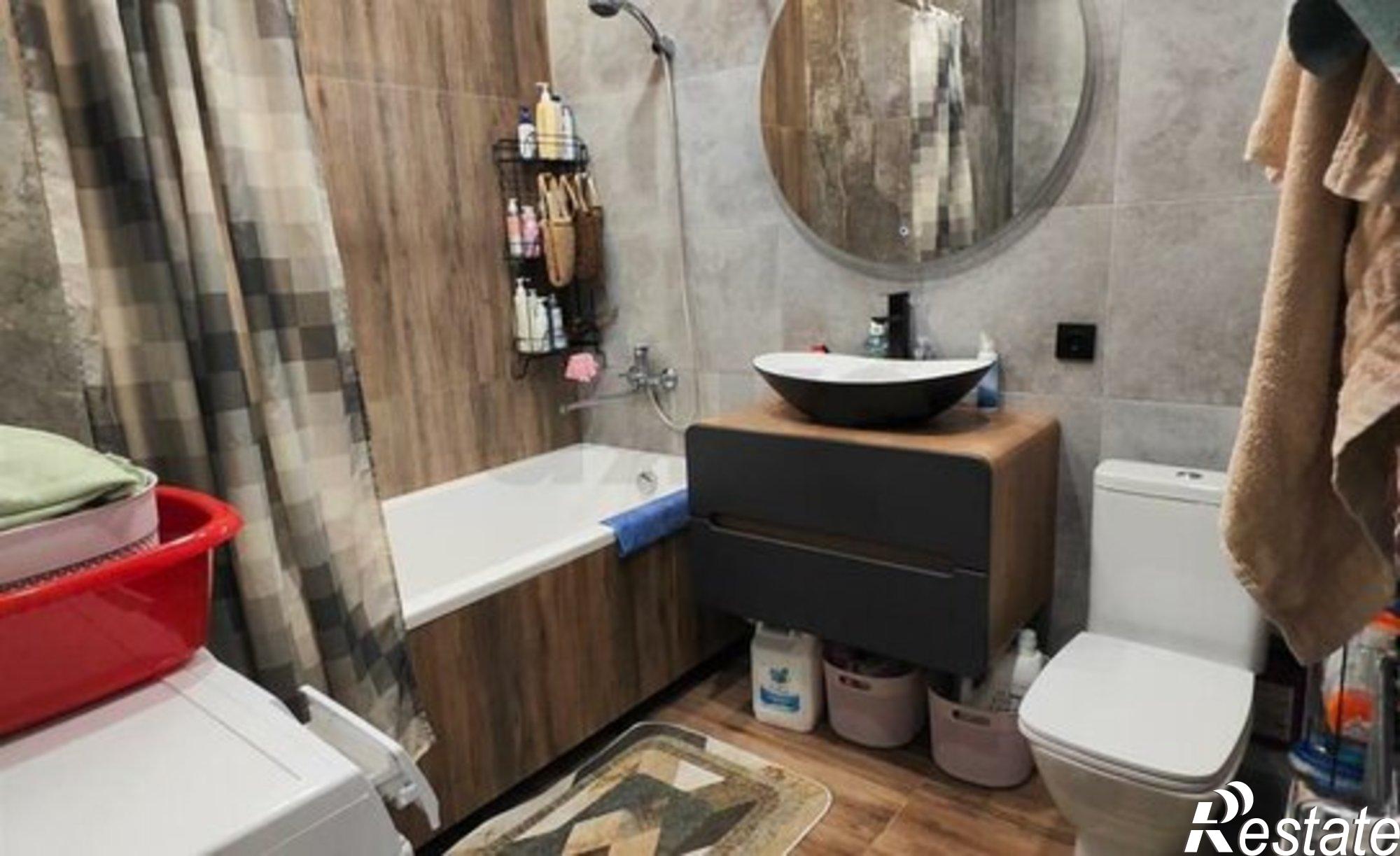 Купить квартиру за 7 400 000 рублей на улица Петра Метальникова, 38