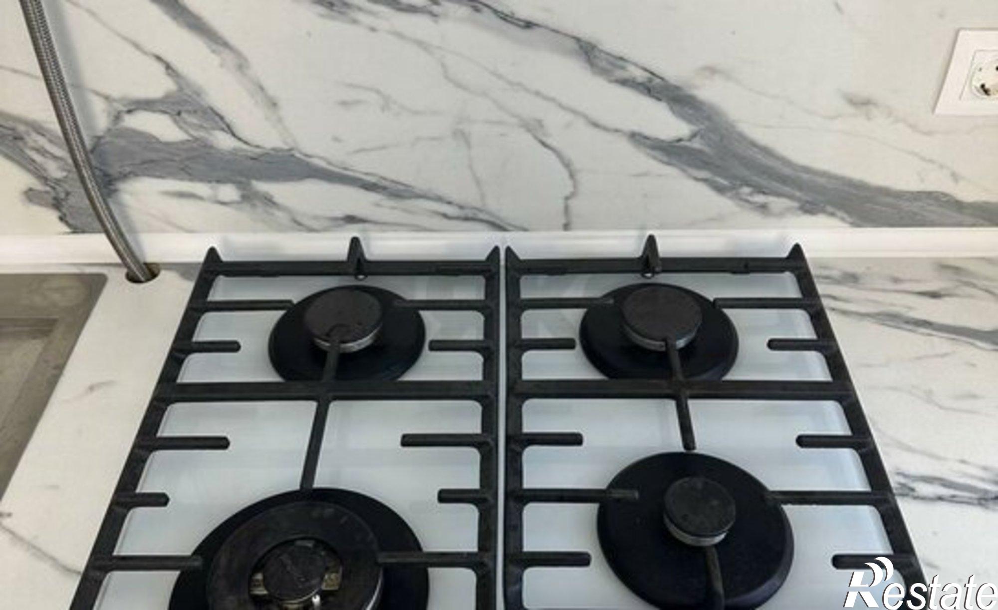 Купить квартиру за 12 000 000 рублей на ул Меланжевая, 17