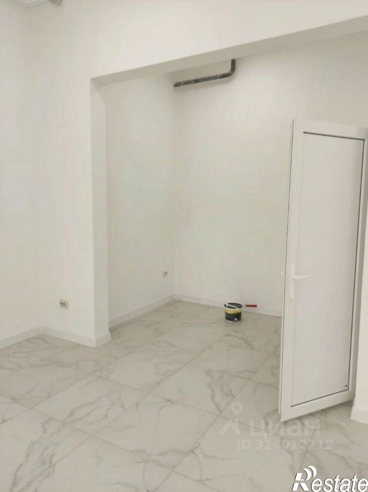 Сдать торговое помещение за 50 000 рублей на Адмиралтейский бульвар